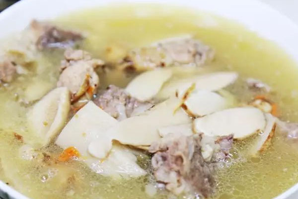 新鲜松茸排骨汤的做法，功效作用与食用禁忌