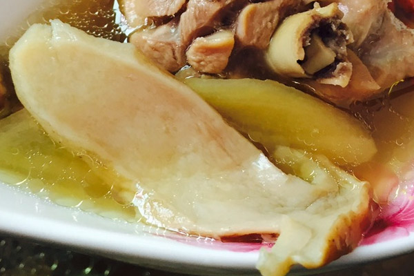 新鲜牛肝菌炖排骨汤怎么做好吃