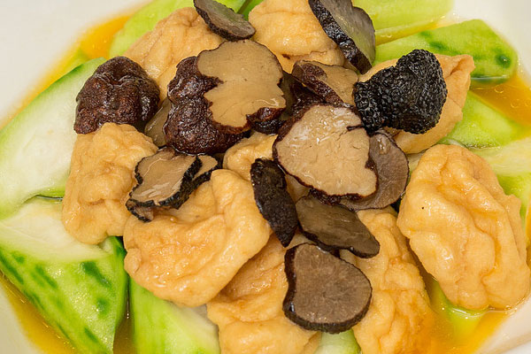 黑松露油豆腐焖丝瓜怎么做好吃
