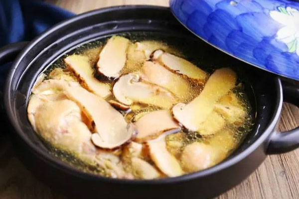 煮松茸汤用哪种锅好