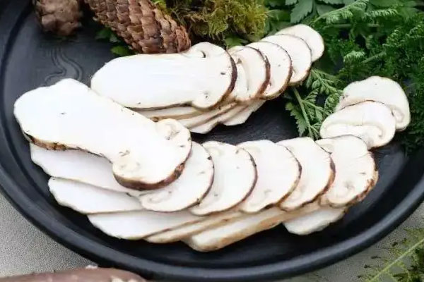 松茸土豆炖鲍鱼的营养价值