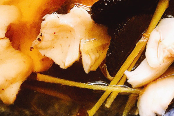 黑松露鲈鱼汤的做法