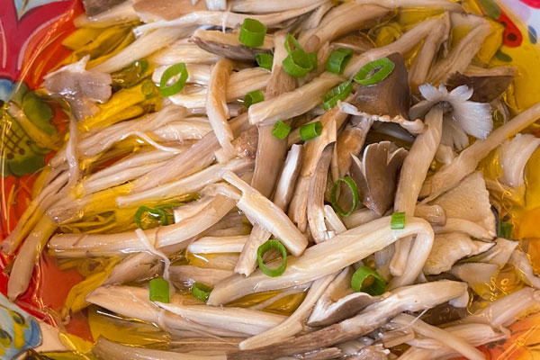干贝清蒸荔枝菌怎么做好吃，有哪些功效作用